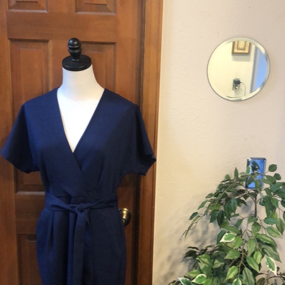 Closet Dresses & Skirts - PRICE FIRM NWT Closet dress